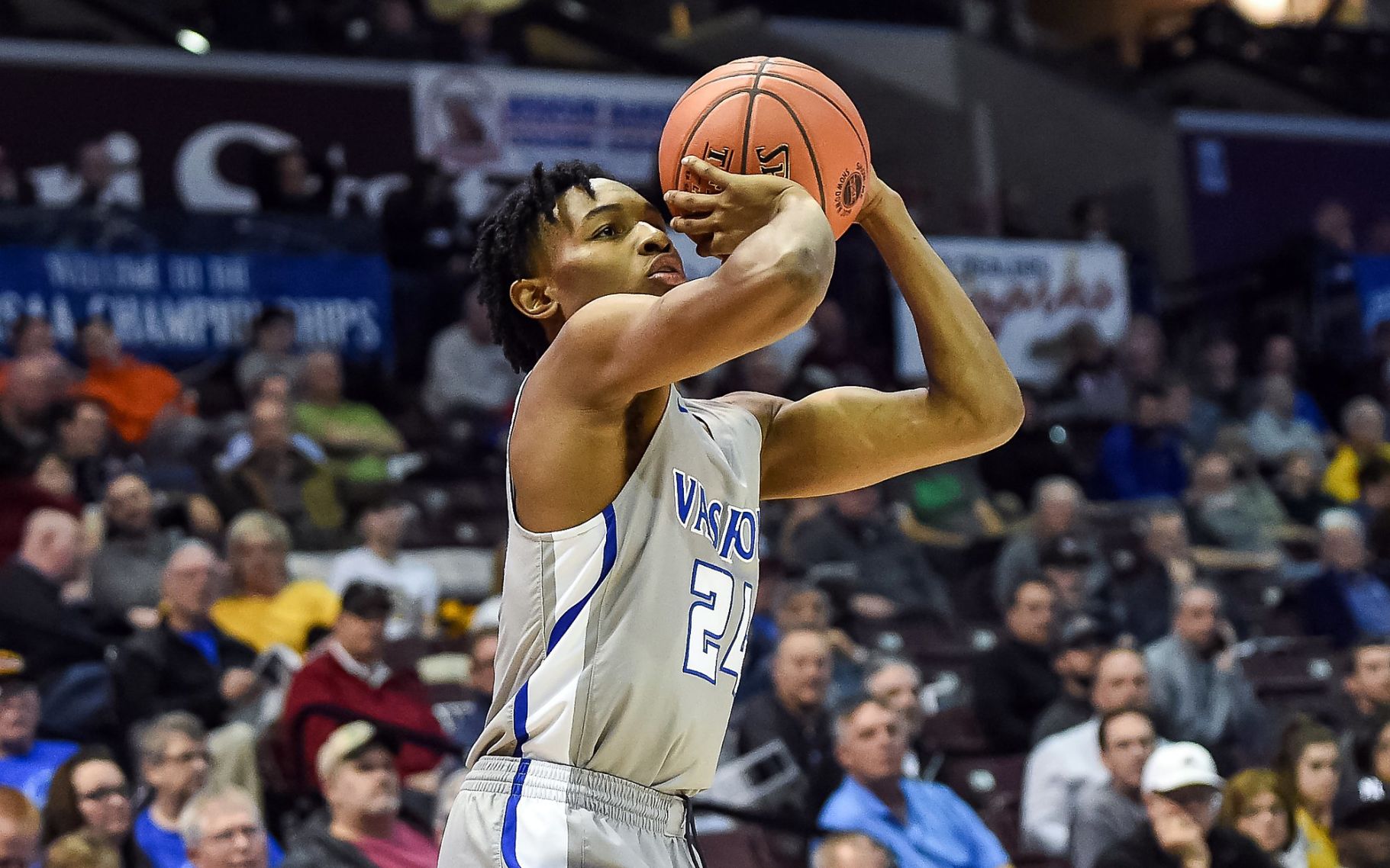 Vashon 70, Charleston 47